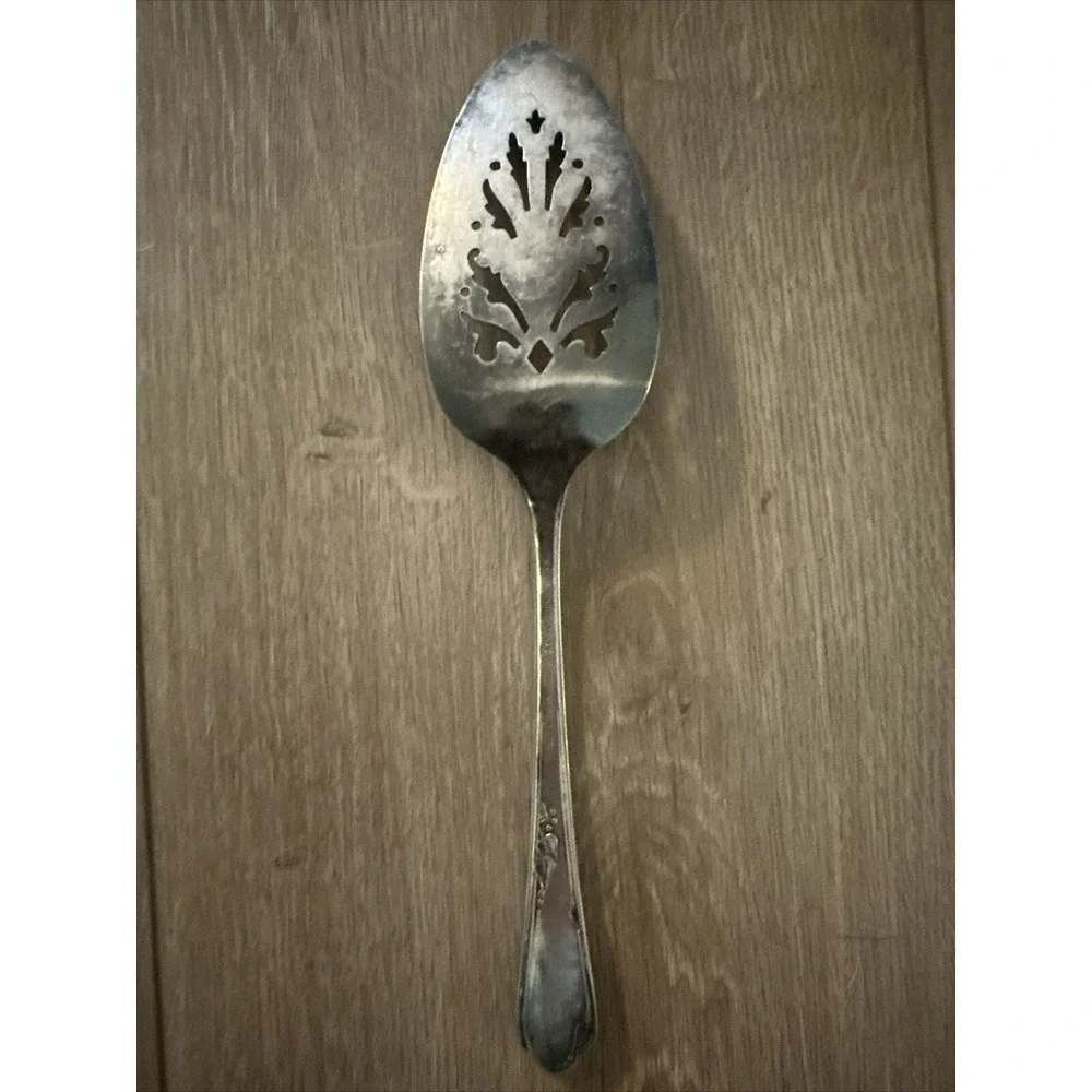 Oneida MEADOWBROOK (SILVERPLATE 1936) Vintage Pie‎ Server 9 3/8